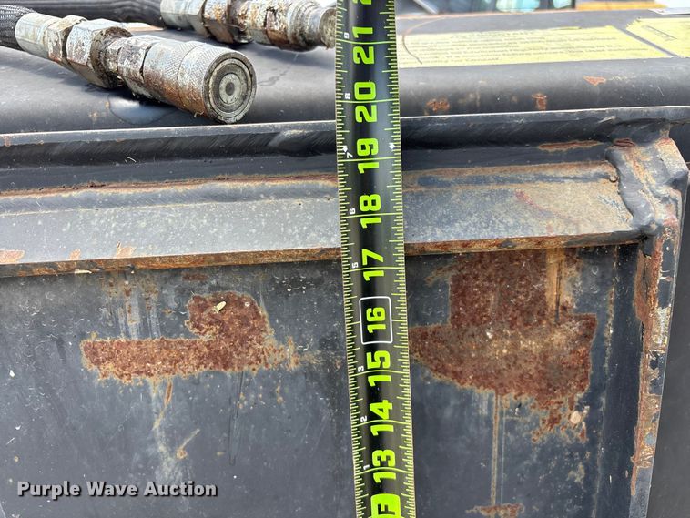 image for item EO4392 Skid steer vibratory roller