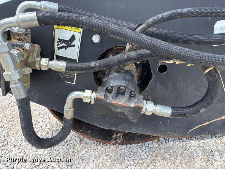 image for item EO4392 Skid steer vibratory roller