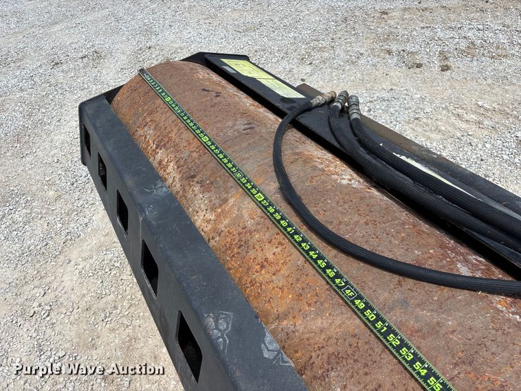 image for item EO4392 Skid steer vibratory roller