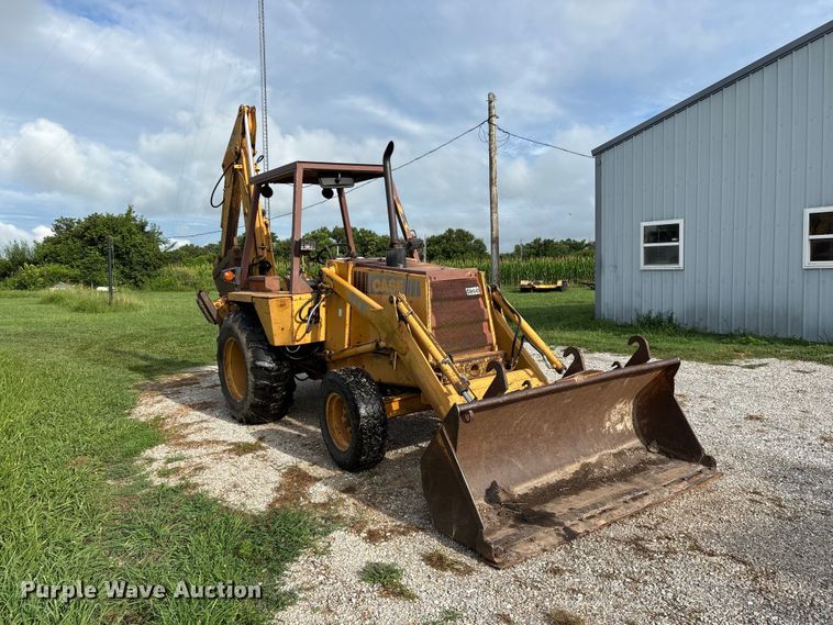 image for item EO4394 Case 480E backhoe