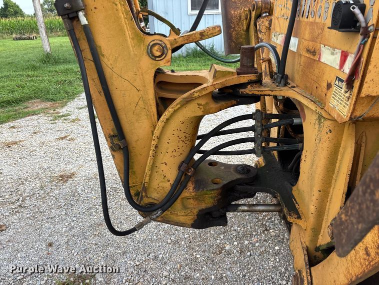image for item EO4394 Case 480E backhoe