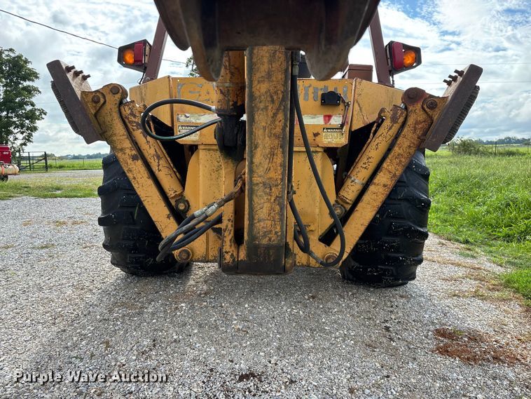 image for item EO4394 Case 480E backhoe