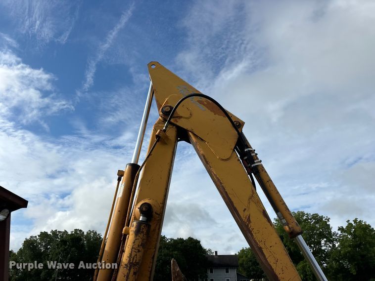 image for item EO4394 Case 480E backhoe