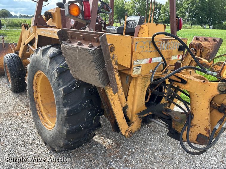 image for item EO4394 Case 480E backhoe