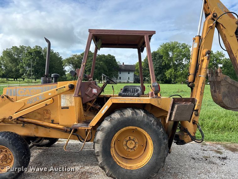 image for item EO4394 Case 480E backhoe