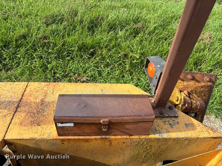 image for item EO4394 Case 480E backhoe