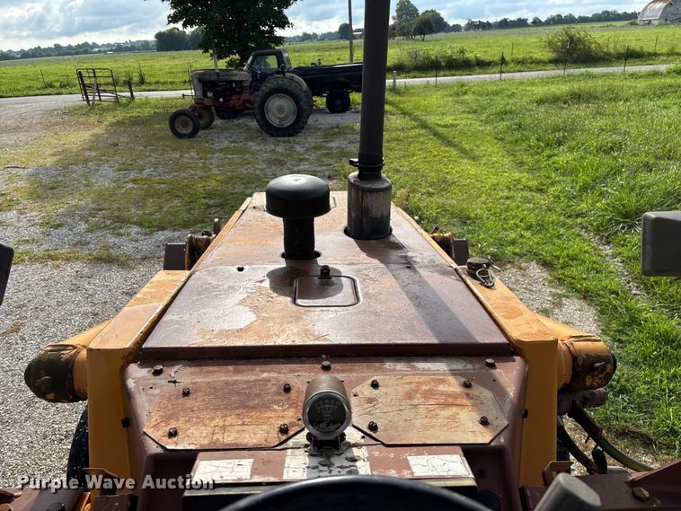image for item EO4394 Case 480E backhoe