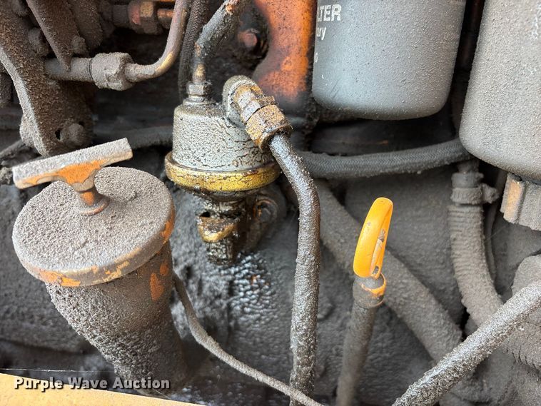 image for item EO4394 Case 480E backhoe