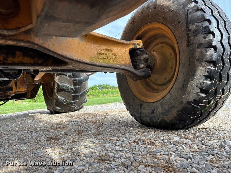 image for item EO4394 Case 480E backhoe