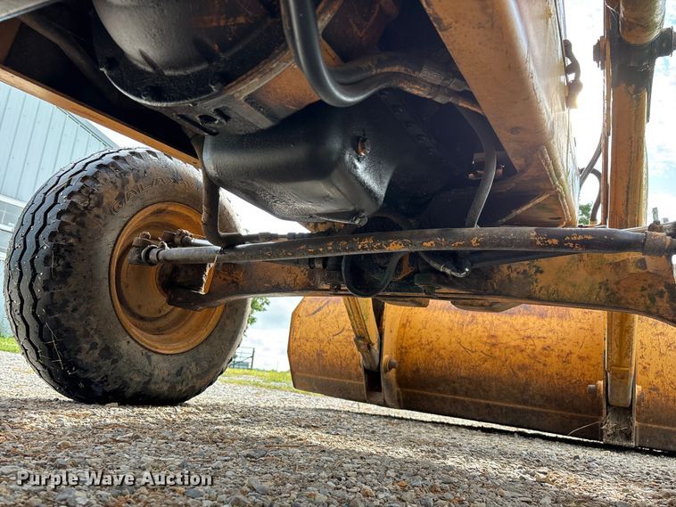 image for item EO4394 Case 480E backhoe