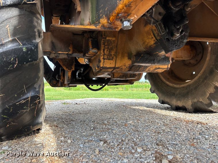 image for item EO4394 Case 480E backhoe