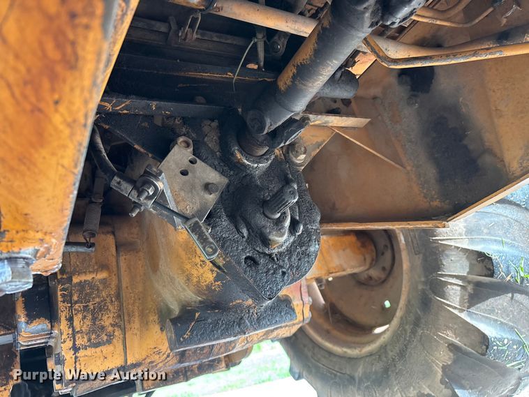 image for item EO4394 Case 480E backhoe