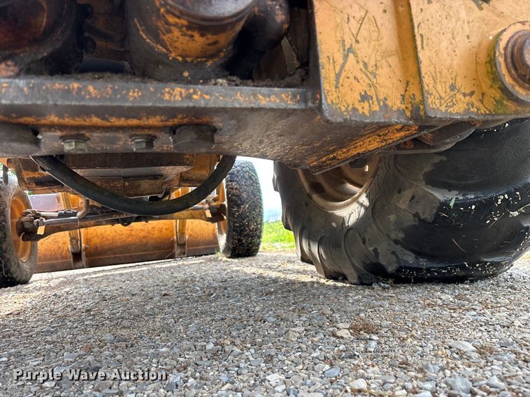 image for item EO4394 Case 480E backhoe