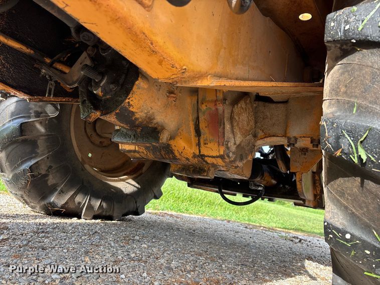 image for item EO4394 Case 480E backhoe