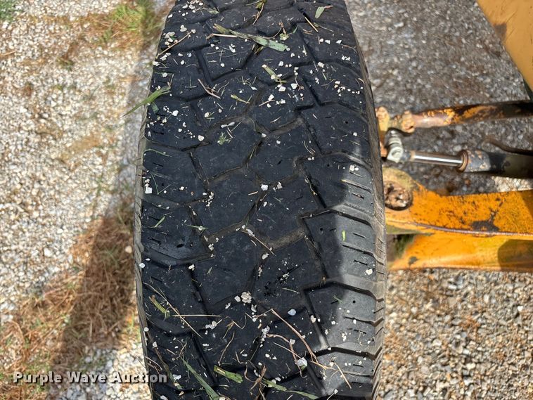 image for item EO4394 Case 480E backhoe