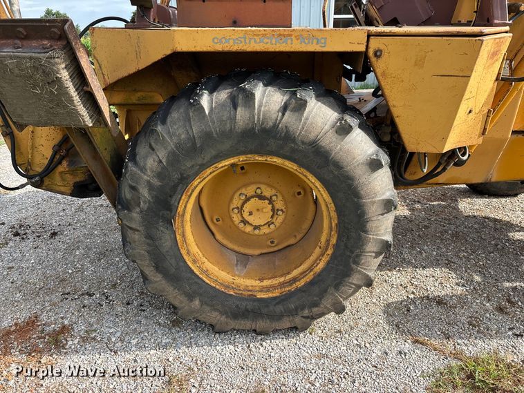 image for item EO4394 Case 480E backhoe