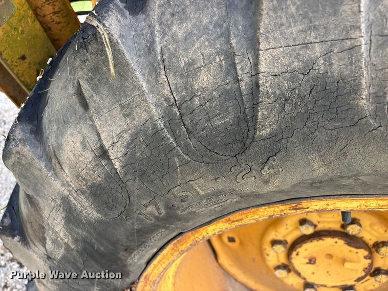 image for item EO4394 Case 480E backhoe