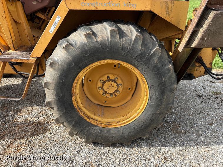 image for item EO4394 Case 480E backhoe