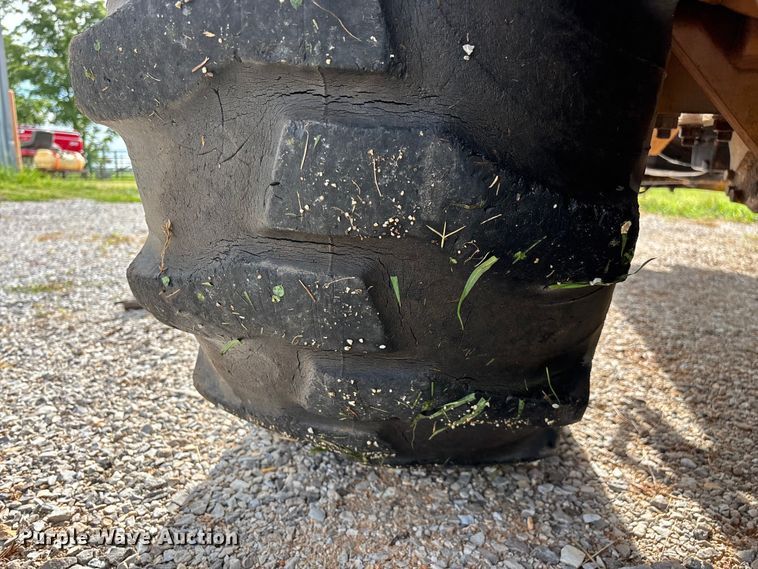image for item EO4394 Case 480E backhoe