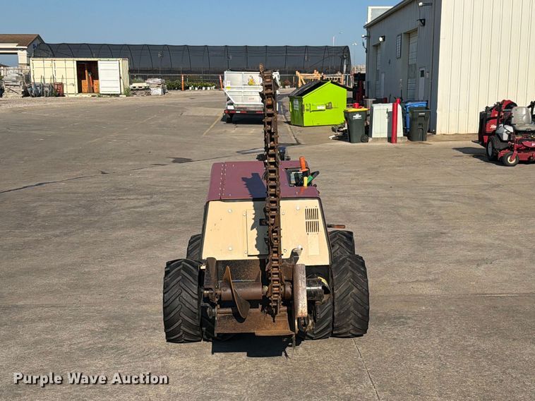 image for item EO8541 2003 Ditch Witch 410SXD vibratory cable plow