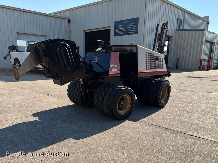 image for item EO8541 2003 Ditch Witch 410SXD vibratory cable plow