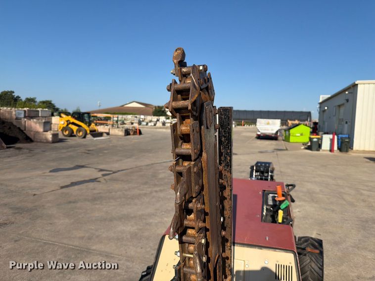 image for item EO8541 2003 Ditch Witch 410SXD vibratory cable plow