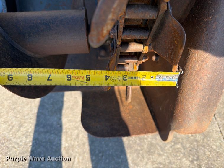 image for item EO8541 2003 Ditch Witch 410SXD vibratory cable plow