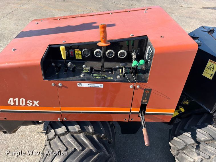 image for item EO8541 2003 Ditch Witch 410SXD vibratory cable plow