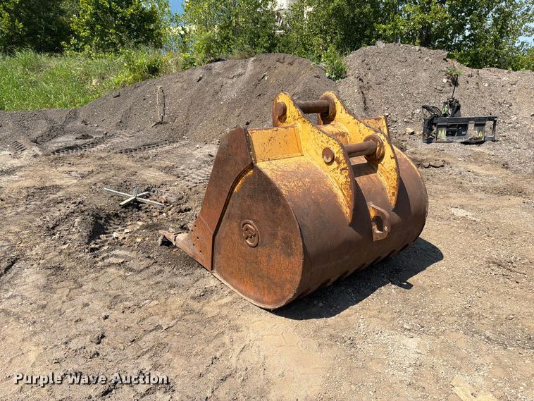 image for item EO8644 CF bucket