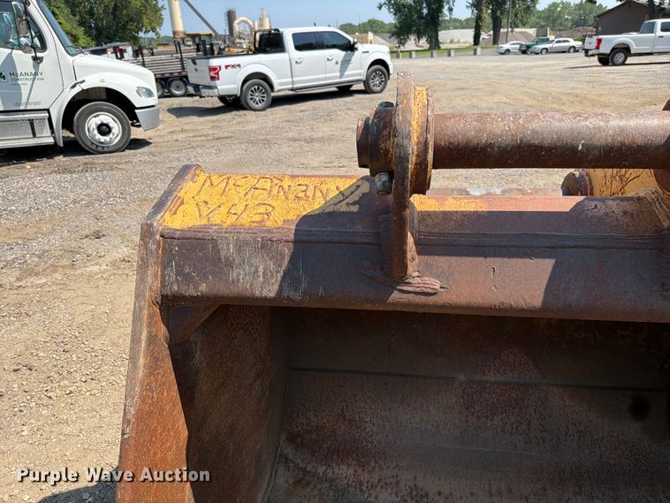 image for item EO8644 CF bucket