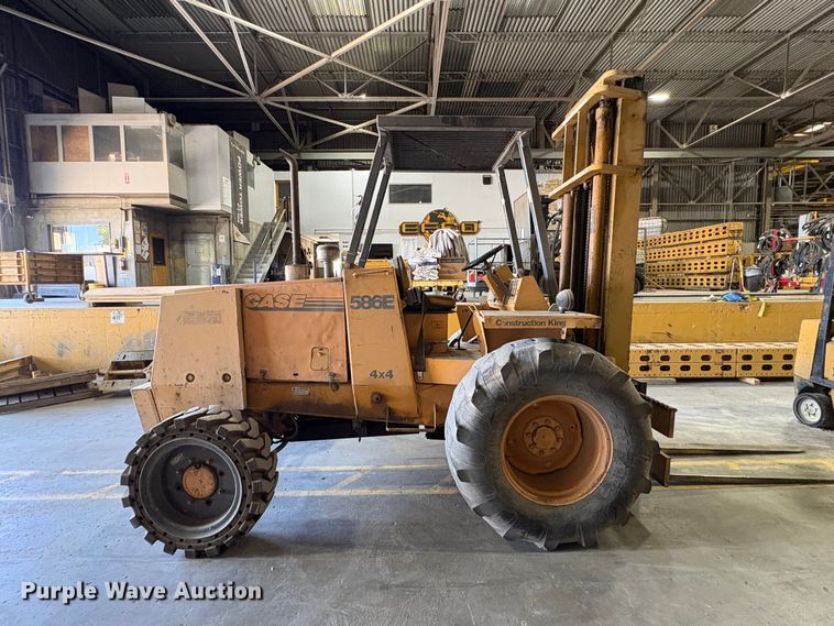 image for item EP3002 Case 580 E forklift