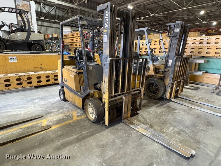 image for item EP3003 Yale GLC050RGNUAF084 forklift