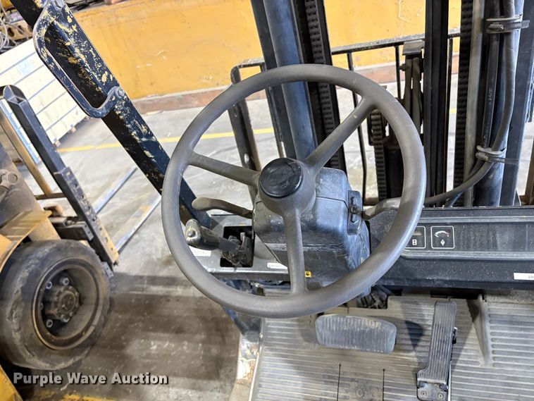 image for item EP3003 Yale GLC050RGNUAF084 forklift