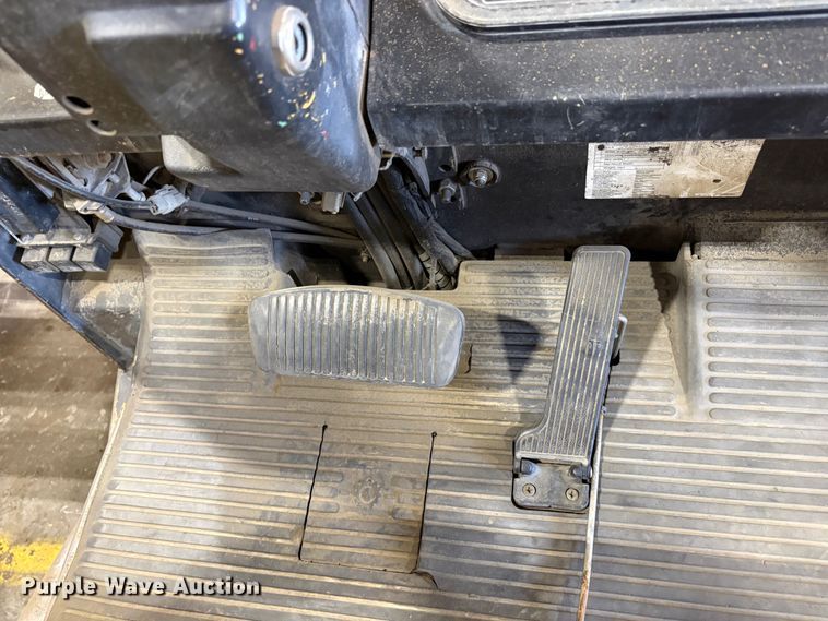 image for item EP3003 Yale GLC050RGNUAF084 forklift