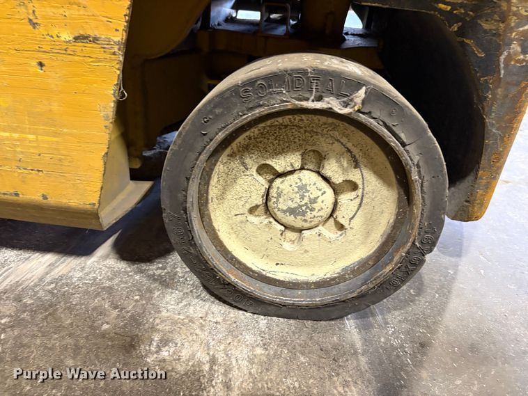 image for item EP3003 Yale GLC050RGNUAF084 forklift