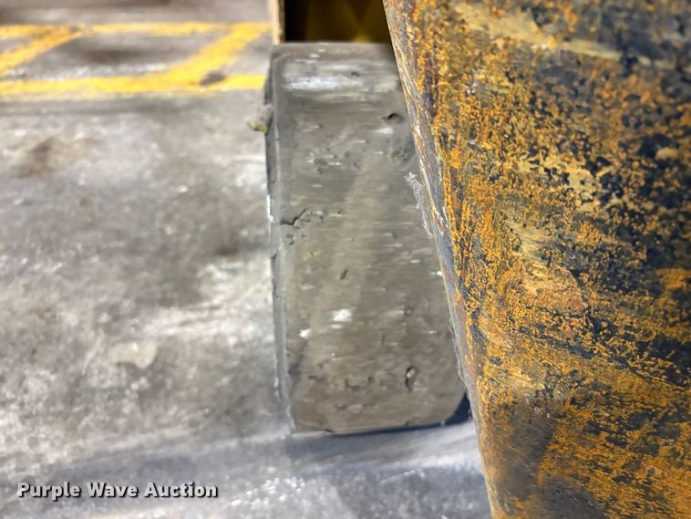 image for item EP3003 Yale GLC050RGNUAF084 forklift