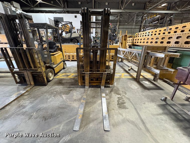 image for item EP3005 Caterpillar 50 forklift