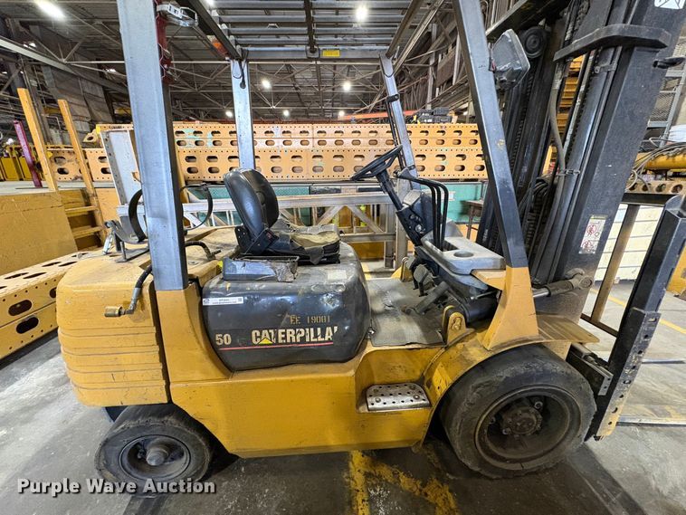 image for item EP3005 Caterpillar 50 forklift