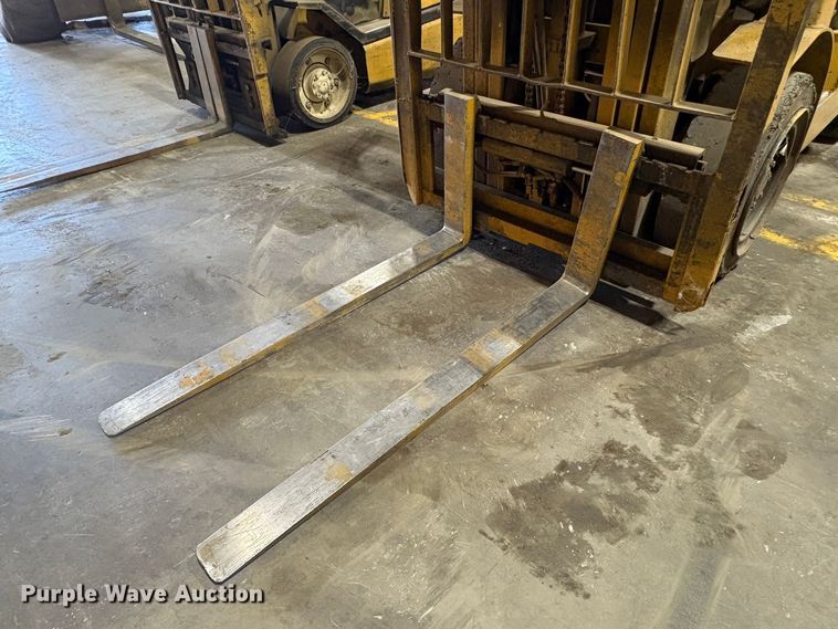 image for item EP3005 Caterpillar 50 forklift