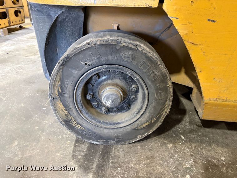 image for item EP3005 Caterpillar 50 forklift