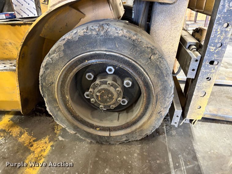 image for item EP3005 Caterpillar 50 forklift