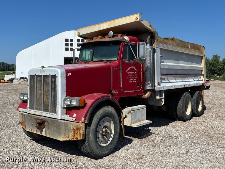 image for item ER3110 2005 Peterbilt 378 dump truck