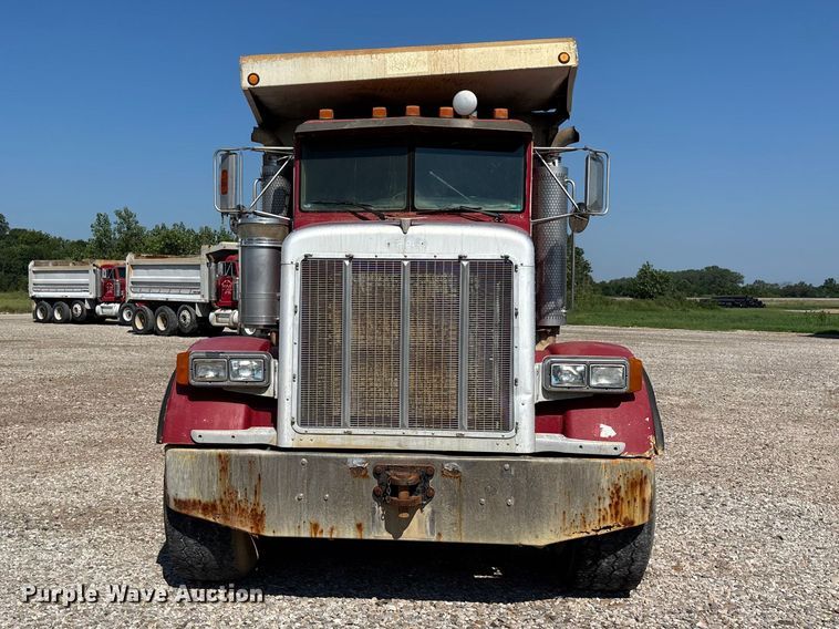 image for item ER3110 2005 Peterbilt 378 dump truck