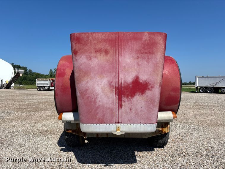 image for item ER3110 2005 Peterbilt 378 dump truck