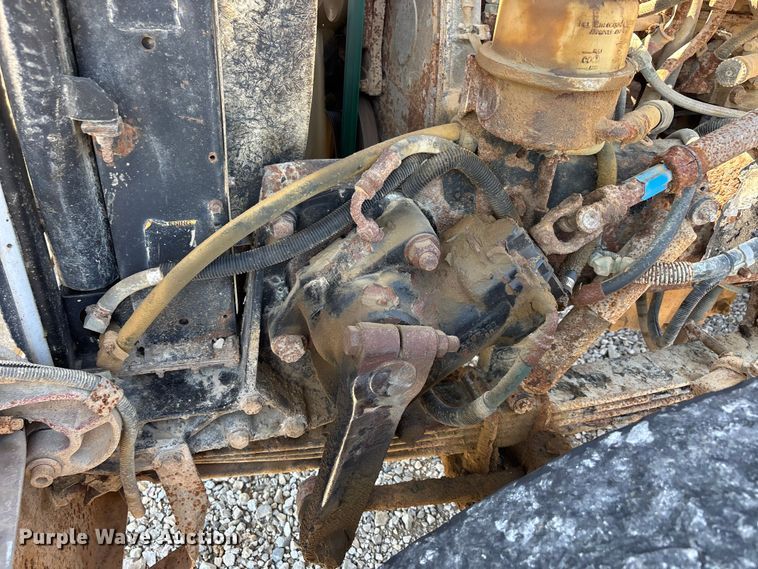 image for item ER3110 2005 Peterbilt 378 dump truck