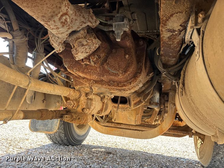 image for item ER3110 2005 Peterbilt 378 dump truck