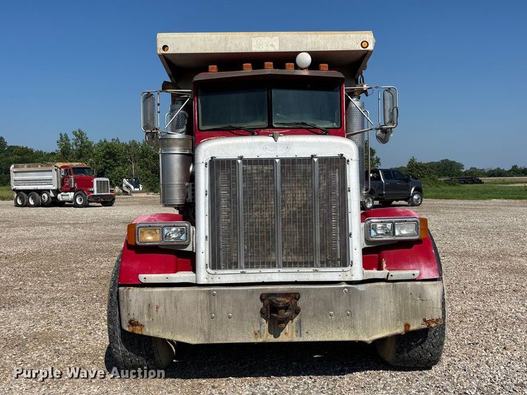 image for item ER3111 2005 Peterbilt 378 dump truck