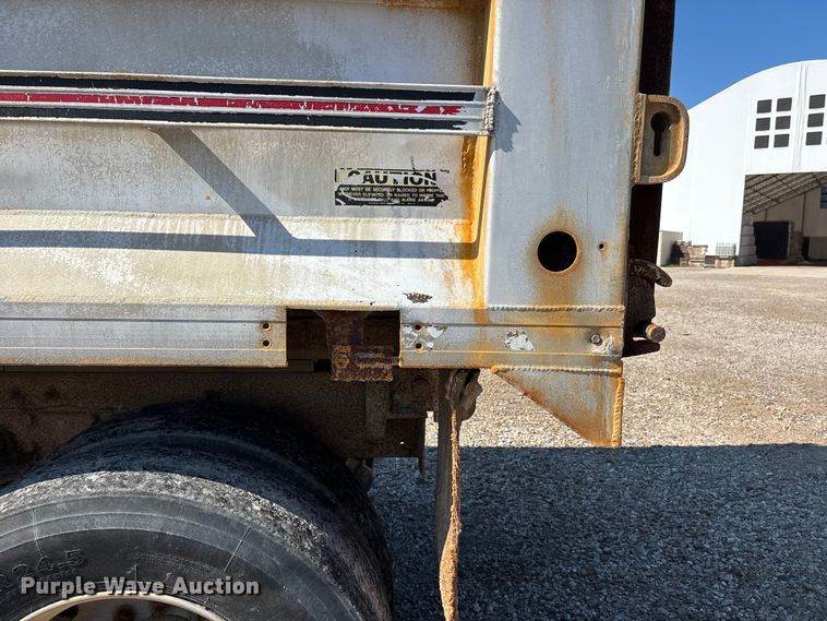 image for item ER3111 2005 Peterbilt 378 dump truck