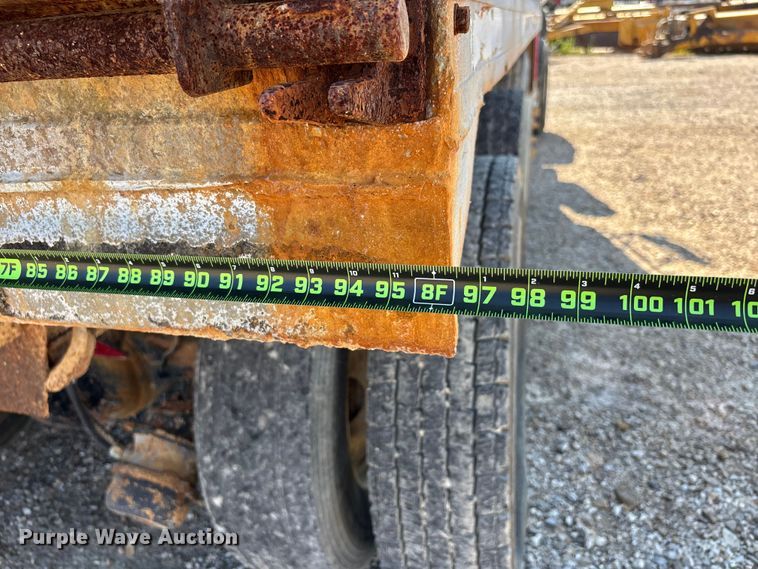 image for item ER3111 2005 Peterbilt 378 dump truck