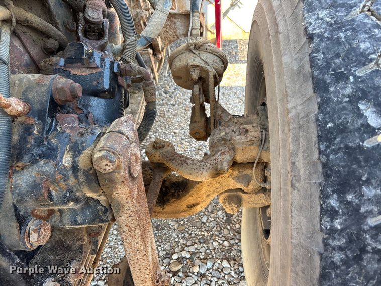 image for item ER3111 2005 Peterbilt 378 dump truck